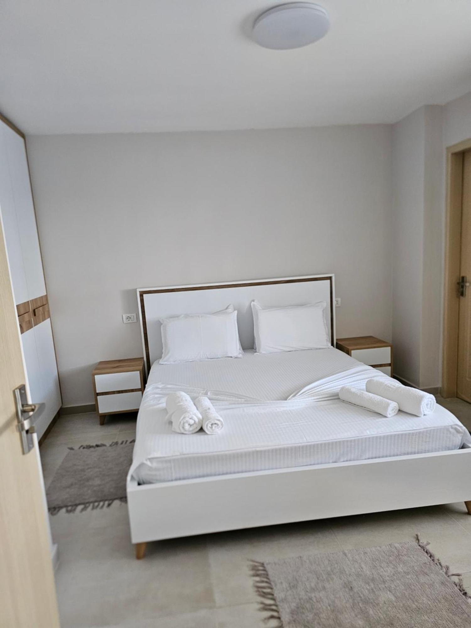 Alex'S Apartment Durrës 외부 사진